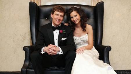The wedding photo of Matthew Hanson along with his wife, Rebecca Jarvis Source: Pinterest 