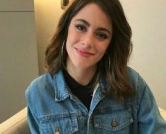 Martina Stoessel-Singer & Actress| Net Worth, Age, Height, Boyfriend, Ethnicity and Wiki!