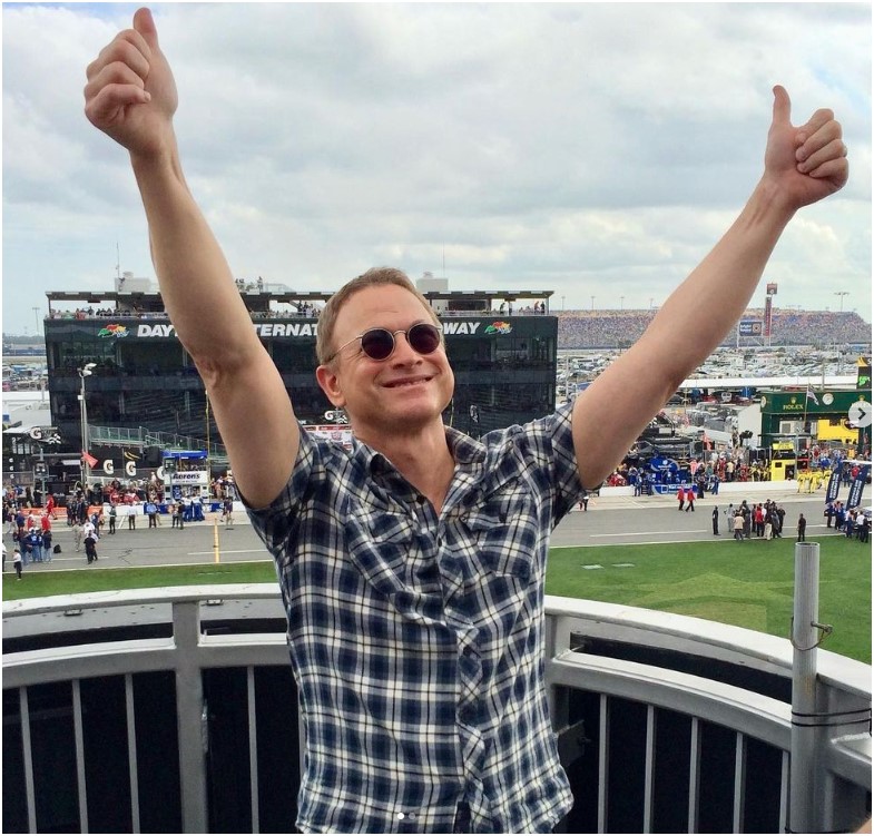 Gary Sinise Net Worth, Age, Bio, Wiki, Family, Songs, Movies, facts